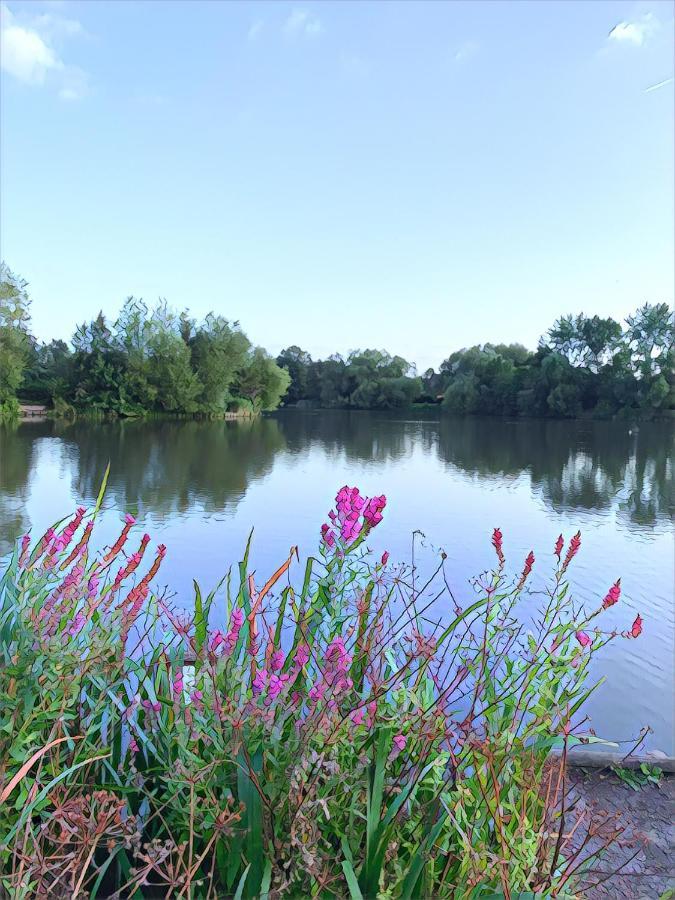 The Lake House, Woking Eksteriør bilde